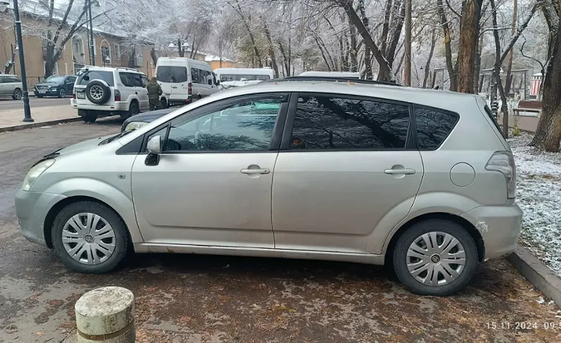 Toyota Corolla Verso 2005 года за 5 800 000 тг. в Алматы