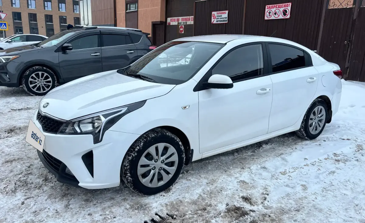 Kia Rio 2021 года за 7 000 000 тг. в Астана