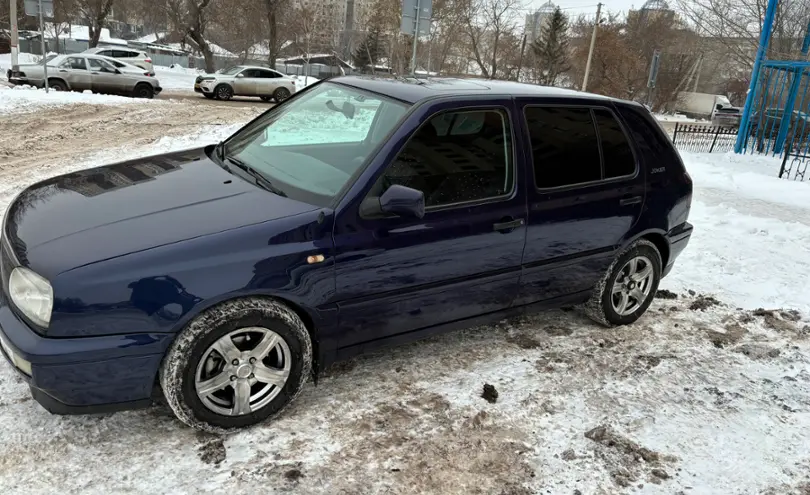 Volkswagen Golf 1997 года за 2 100 000 тг. в Астана