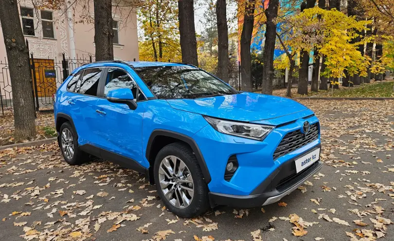 Toyota RAV4 2020 года за 14 500 000 тг. в Алматы