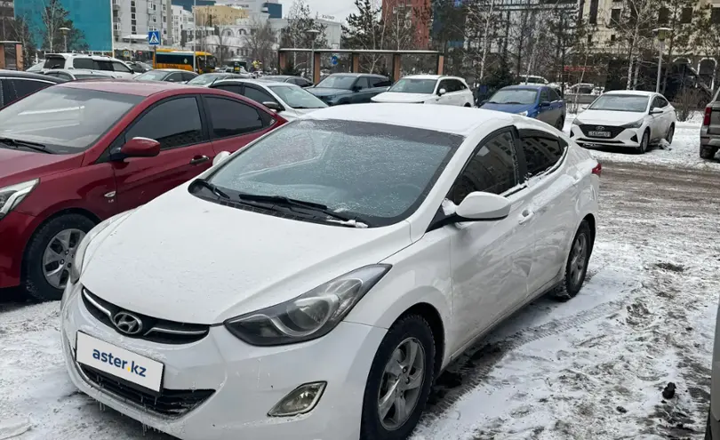 Hyundai Elantra 2013 года за 5 600 000 тг. в Астана