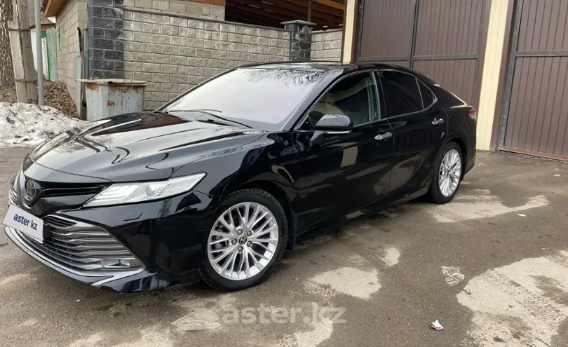 Toyota Camry 2021 года за 16 000 000 тг. в Алматы