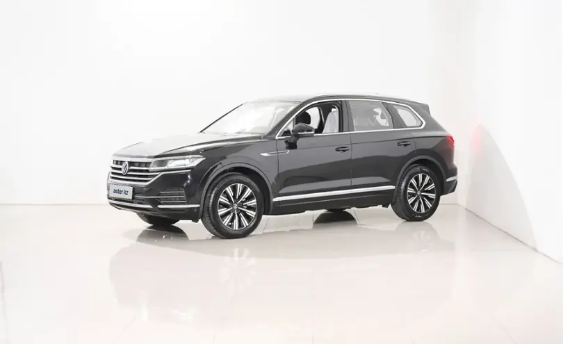 Volkswagen Touareg 2022 года за 27 000 000 тг. в Алматы