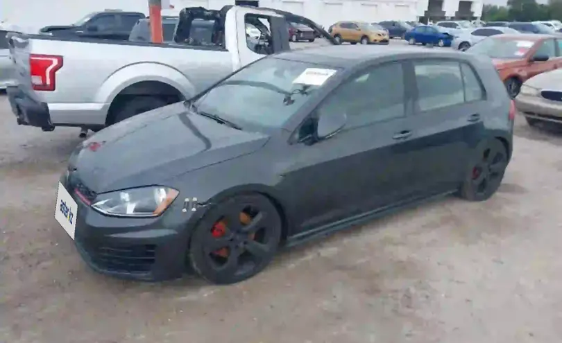 Volkswagen Golf 2015 года за 5 400 000 тг. в Астана