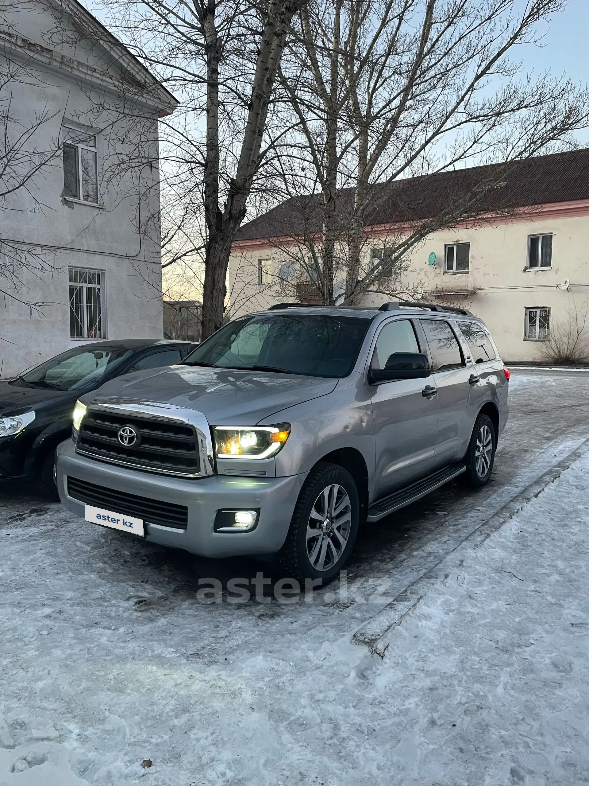 Toyota Sequoia 2010