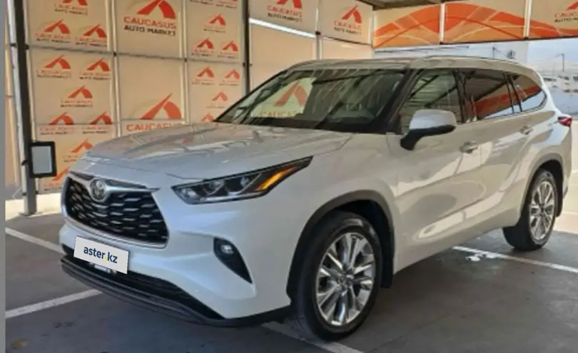 Toyota Highlander 2020 года за 16 000 000 тг. в Алматы