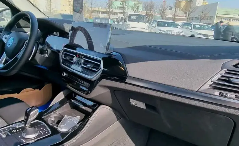 BMW X4 2022 года за 30 000 000 тг. в Астана