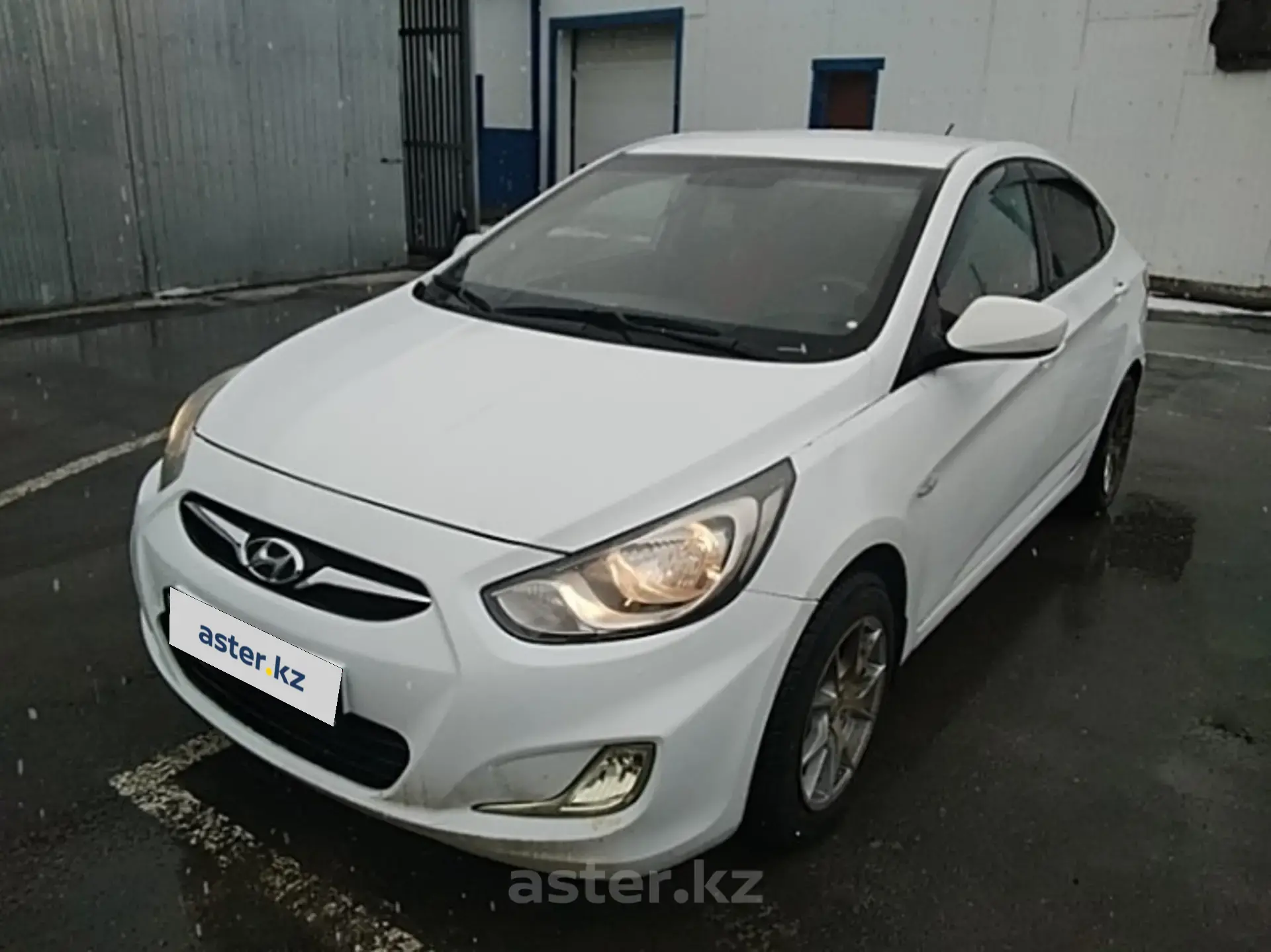 Hyundai Accent 2013