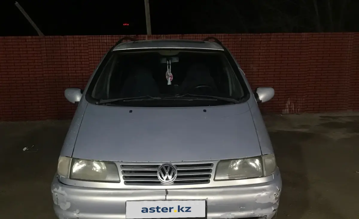 Купить Volkswagen Sharan 1996 года в Шымкенте, цена 2500000 тенге. Продажа  Volkswagen Sharan в Шымкенте - Aster.kz. №c1005306