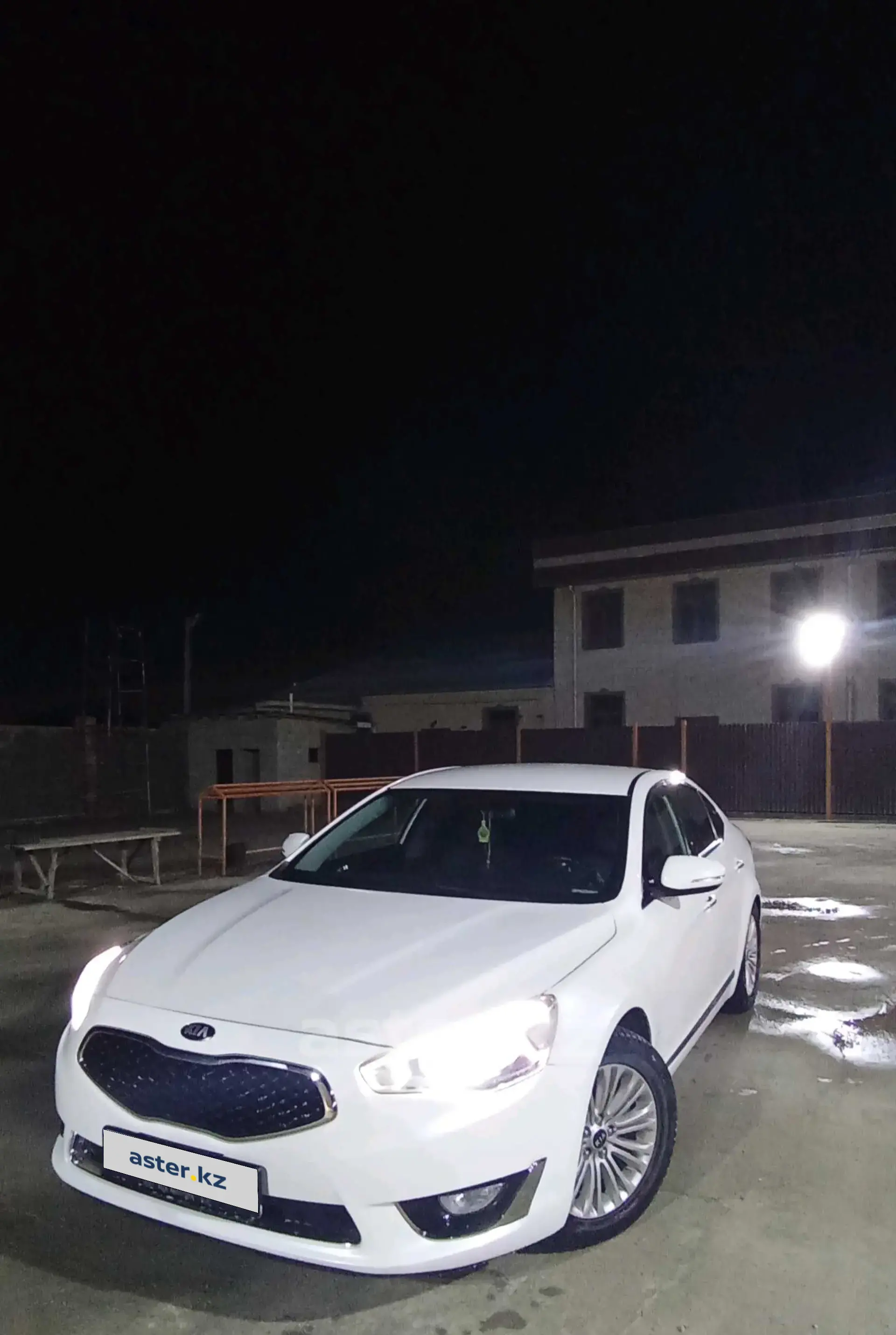 Kia Cadenza 2015