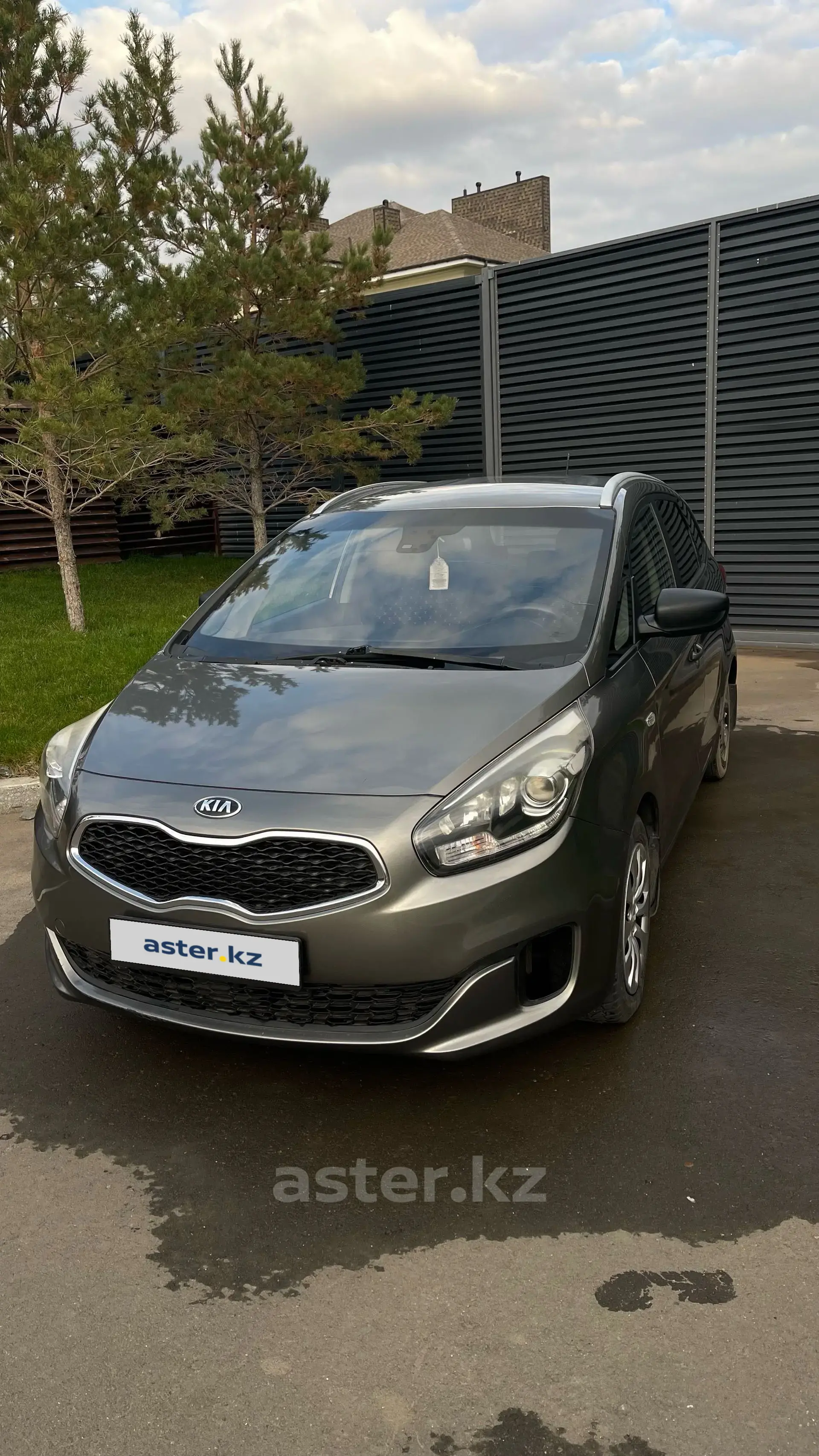 Kia Carens 2015