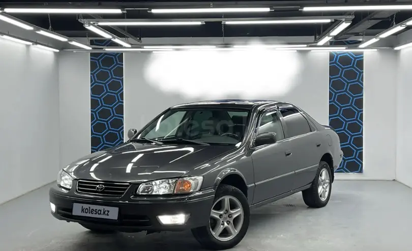 Toyota Camry 2000 года за 4 450 000 тг. в null