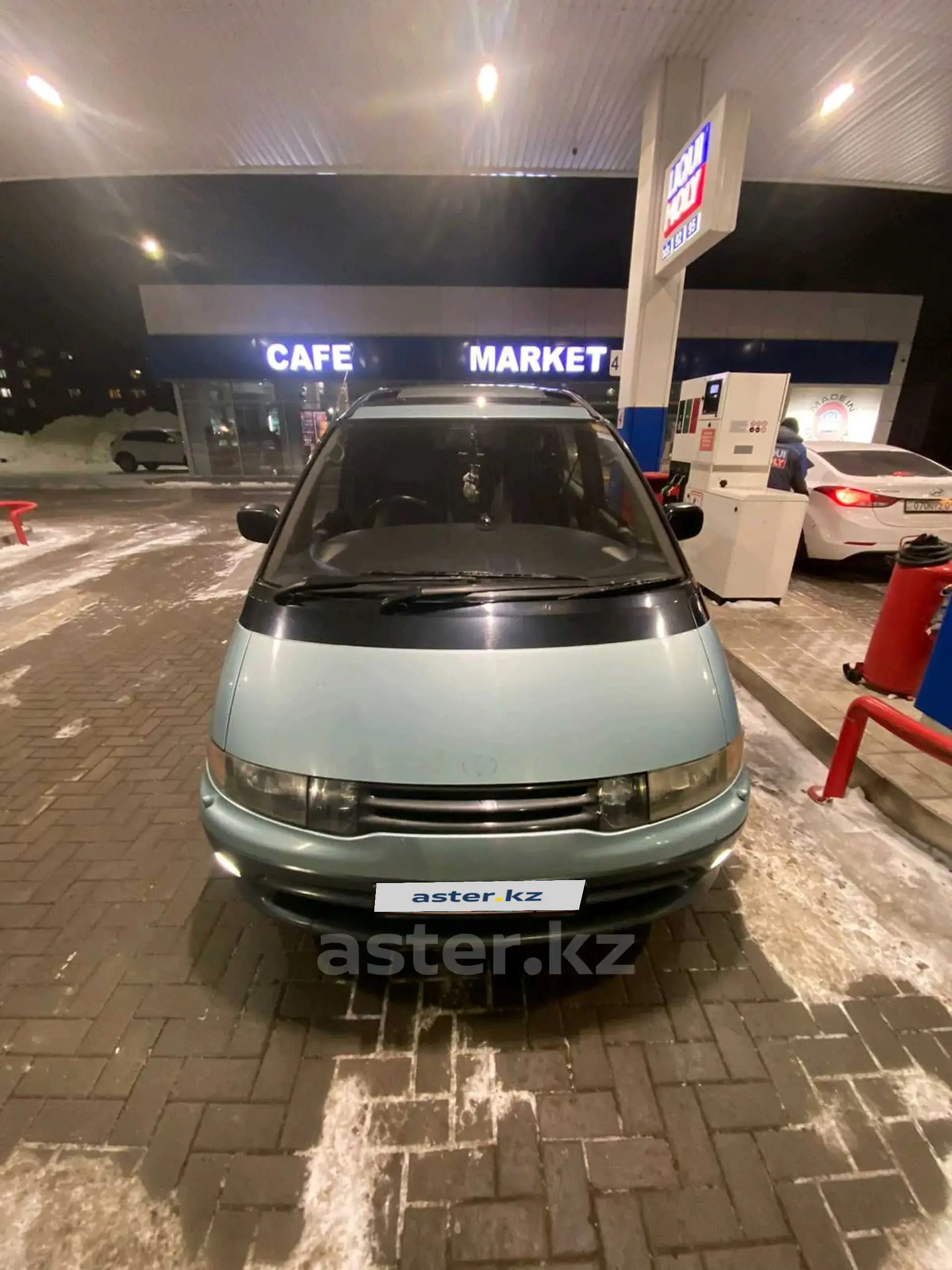 Toyota Estima 1993