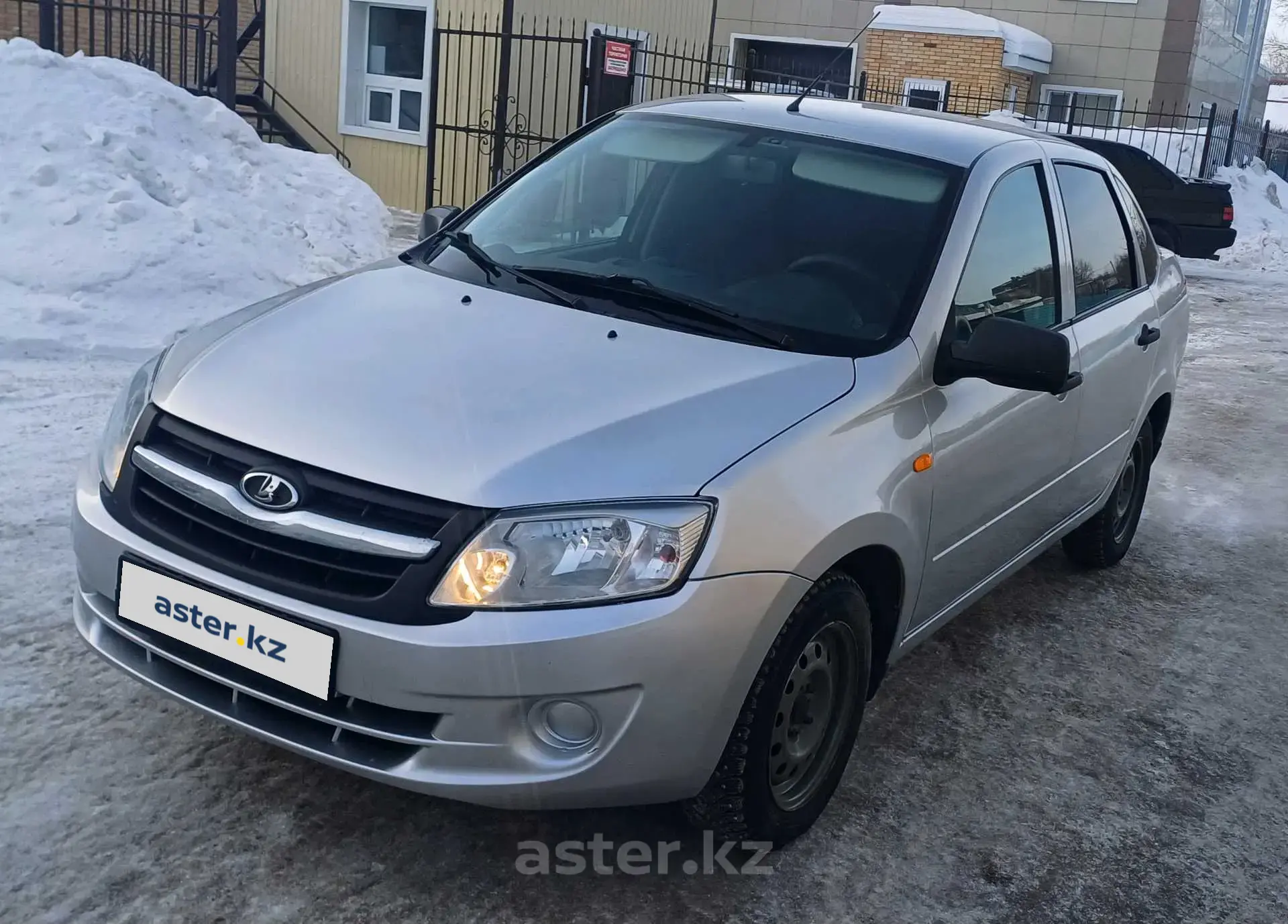 LADA (ВАЗ) Granta 2012