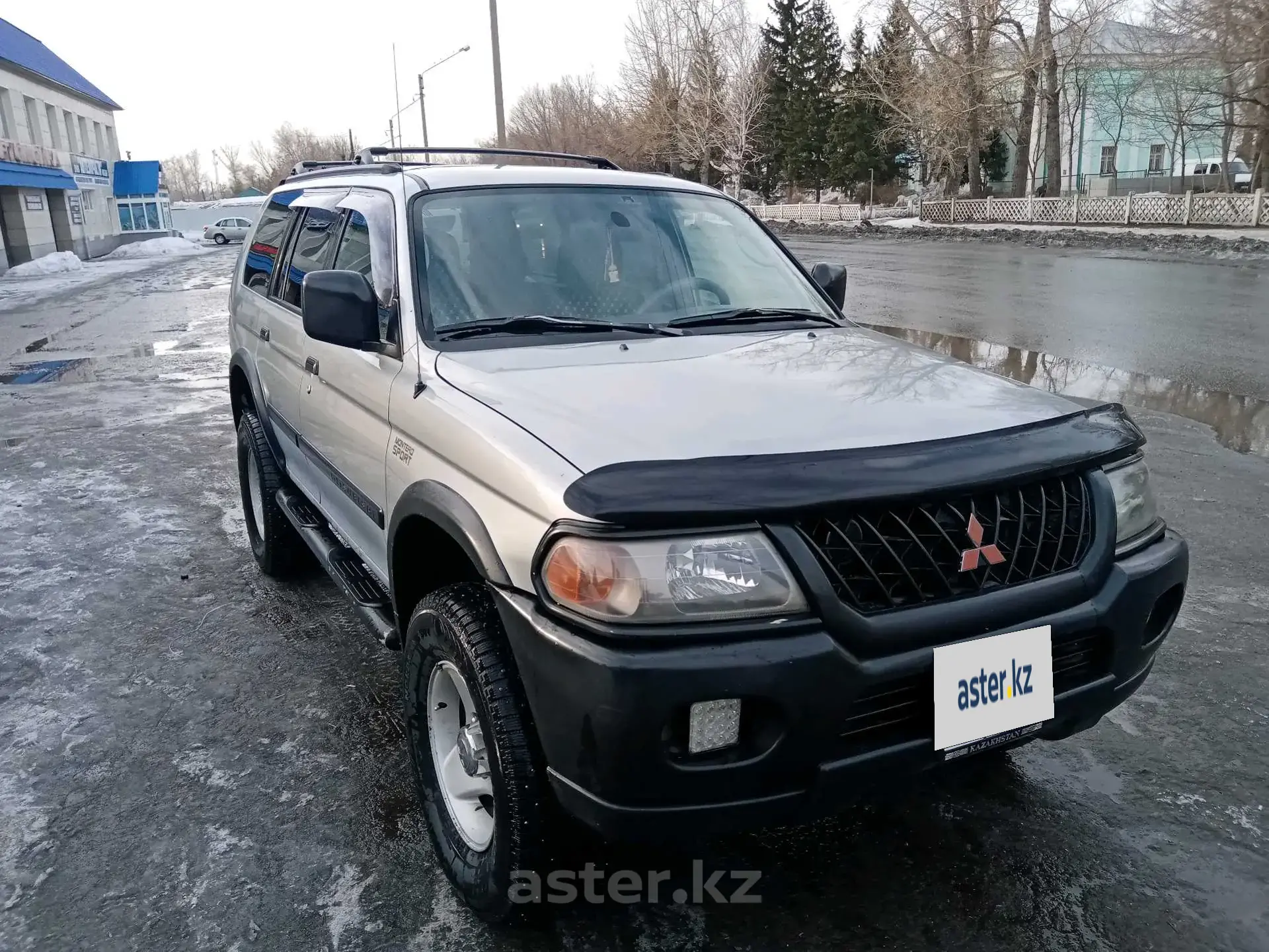 Mitsubishi Montero Sport 2000