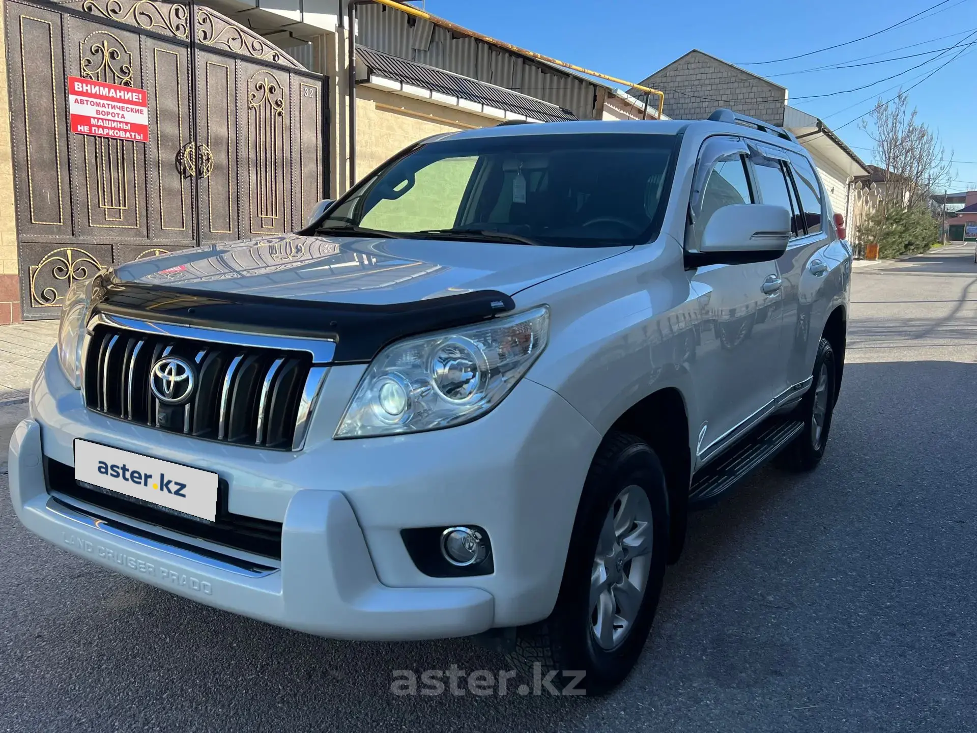 Toyota Land Cruiser Prado 2012