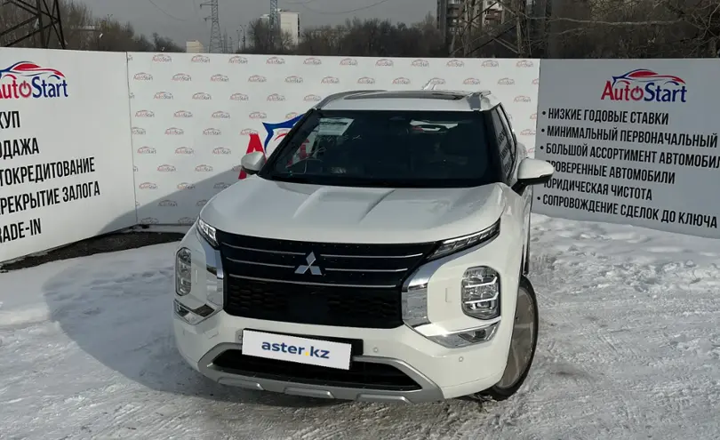 Mitsubishi Outlander 2023 года за 21 000 000 тг. в Алматы