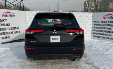 Mitsubishi Outlander 2022 года за 17 890 000 тг. в Алматы фото 4