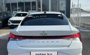 Hyundai Elantra 2023 года за 11 390 000 тг. в Шымкент фото 4