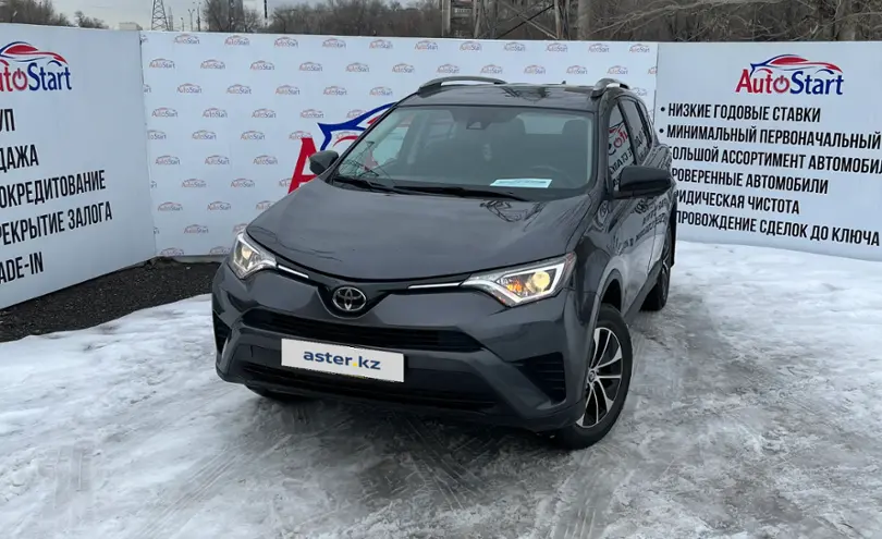 Toyota RAV4 2018 года за 13 700 000 тг. в Алматы