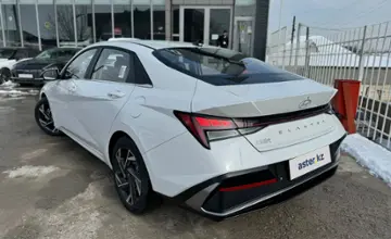 Hyundai Elantra 2023 года за 9 790 000 тг. в Шымкент