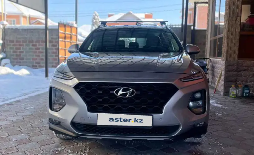 Hyundai Santa Fe 2019 года за 12 000 000 тг. в Алматы