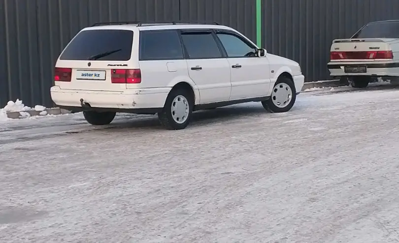 Volkswagen Passat 1995 года за 2 700 000 тг. в Уральск