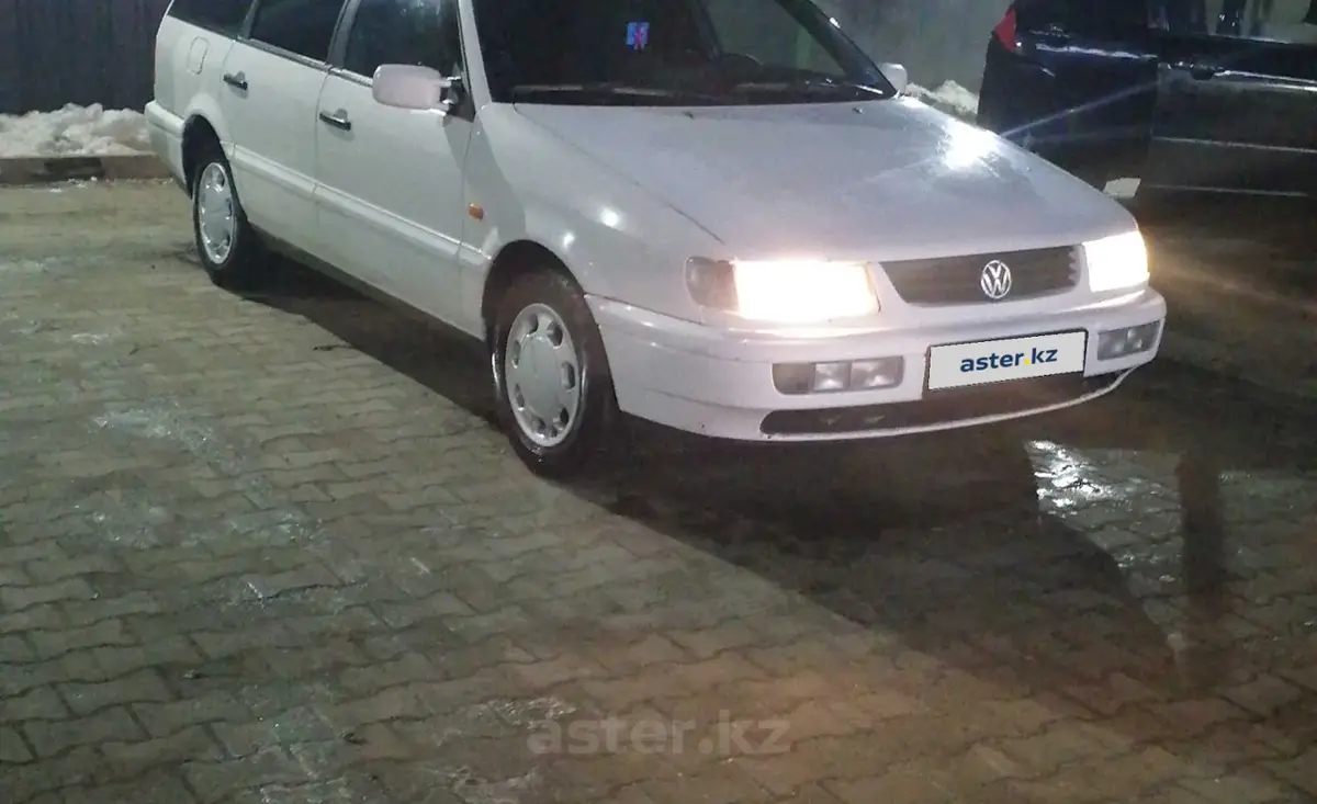 Купить Volkswagen Passat 1995 года в Уральске, цена 2300000 тенге. Продажа  Volkswagen Passat в Уральске - Aster.kz. №c1020146