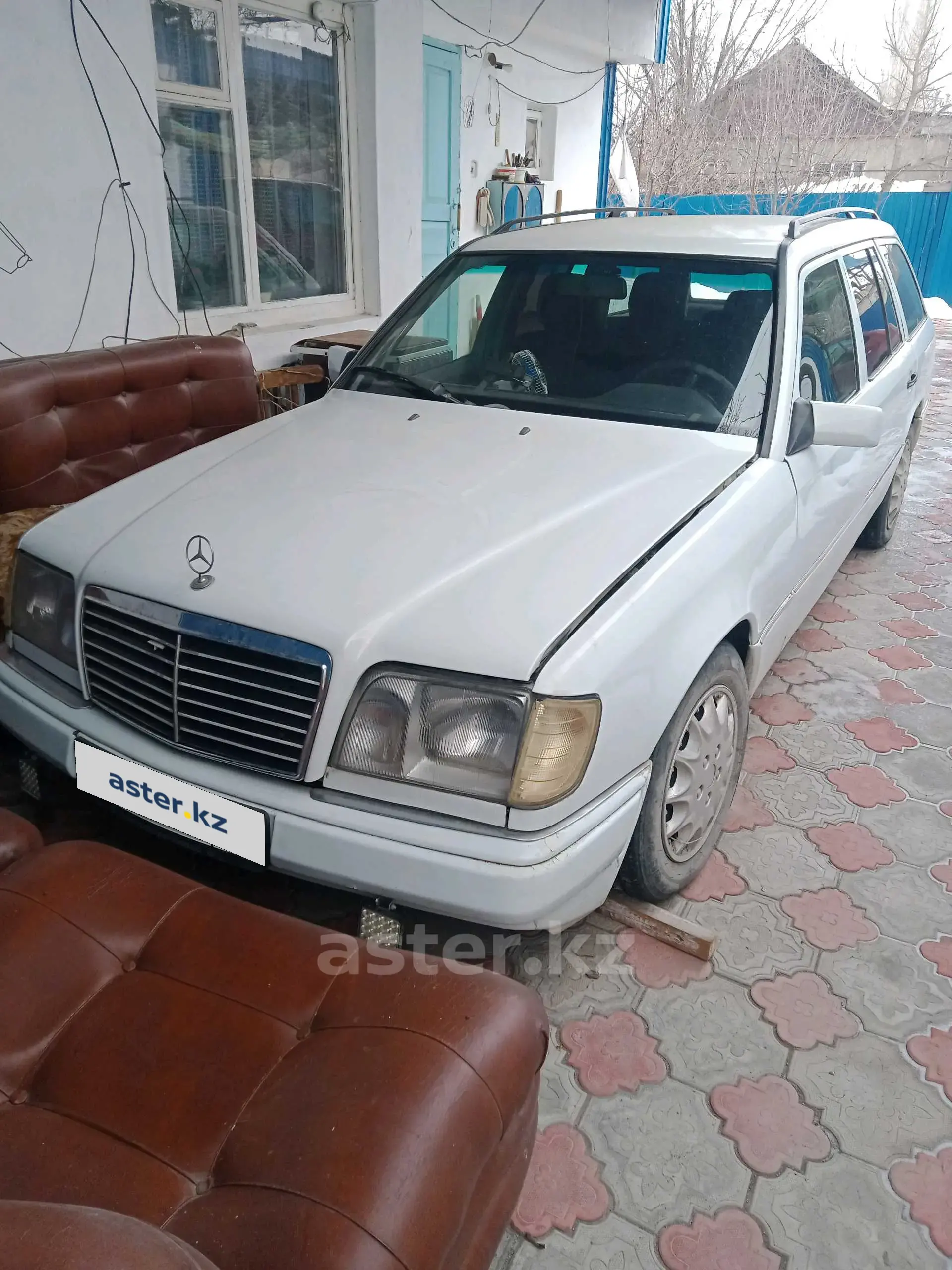 Mercedes-Benz E-Класс 1993