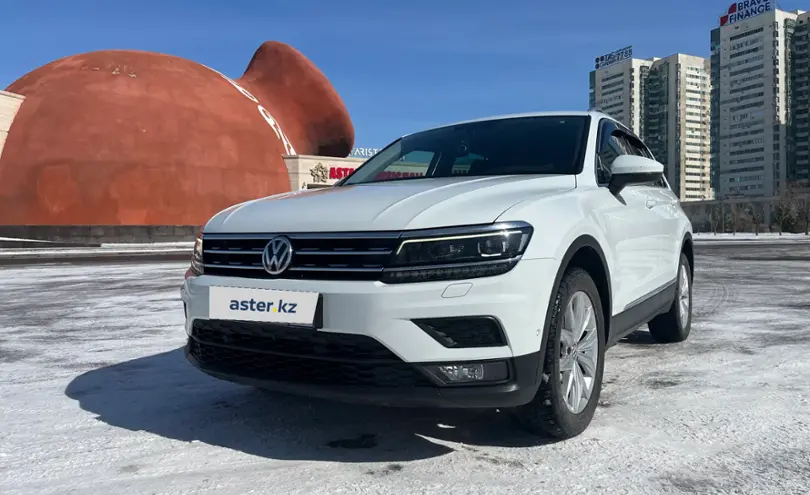 Volkswagen Tiguan 2018 года за 11 900 000 тг. в Астана