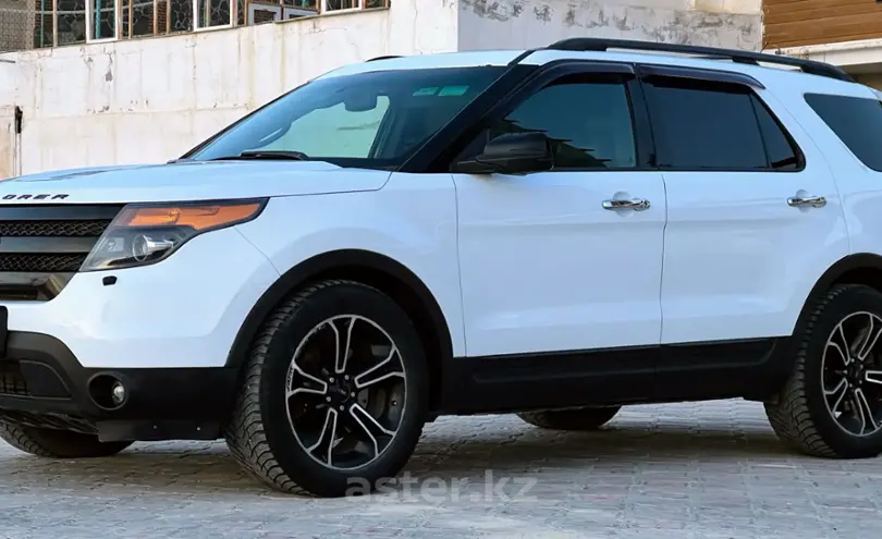 Ford Explorer 2014 года за 13 000 000 тг. в Актау фото 2