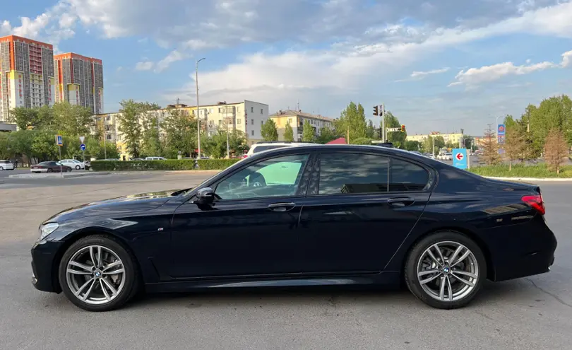 BMW 7 серии 2018 года за 27 770 000 тг. в Павлодарская область