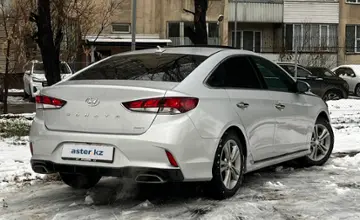 Hyundai Sonata 2018 года за 10 190 000 тг. в Алматы фото 3