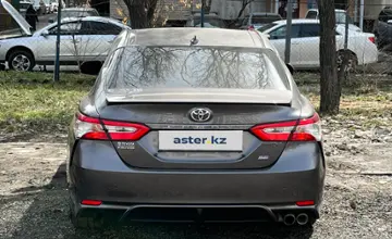 Toyota Camry 2020 года за 14 500 000 тг. в Алматы фото 3