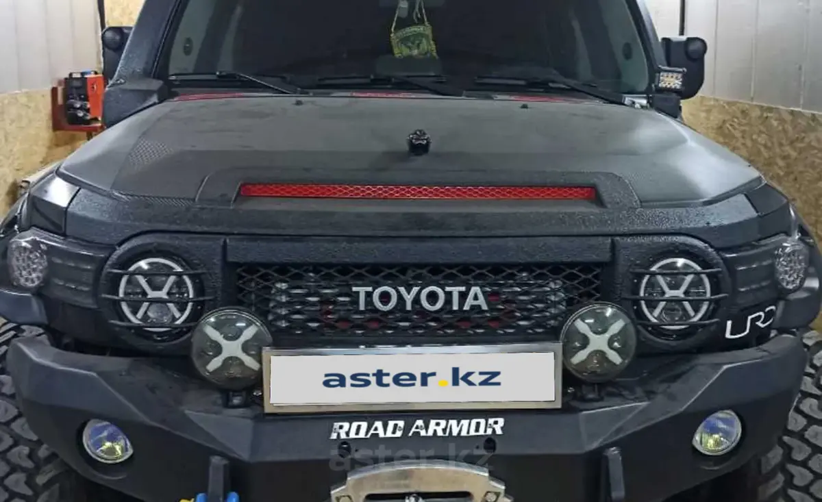 Купить Toyota FJ Cruiser 2007 года в Костанае, цена 14000000 тенге. Продажа  Toyota FJ Cruiser в Костанае - Aster.kz. №c1031449