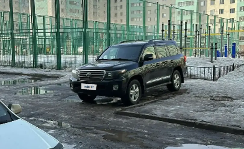 Toyota Land Cruiser 2013 года за 22 000 000 тг. в Астана