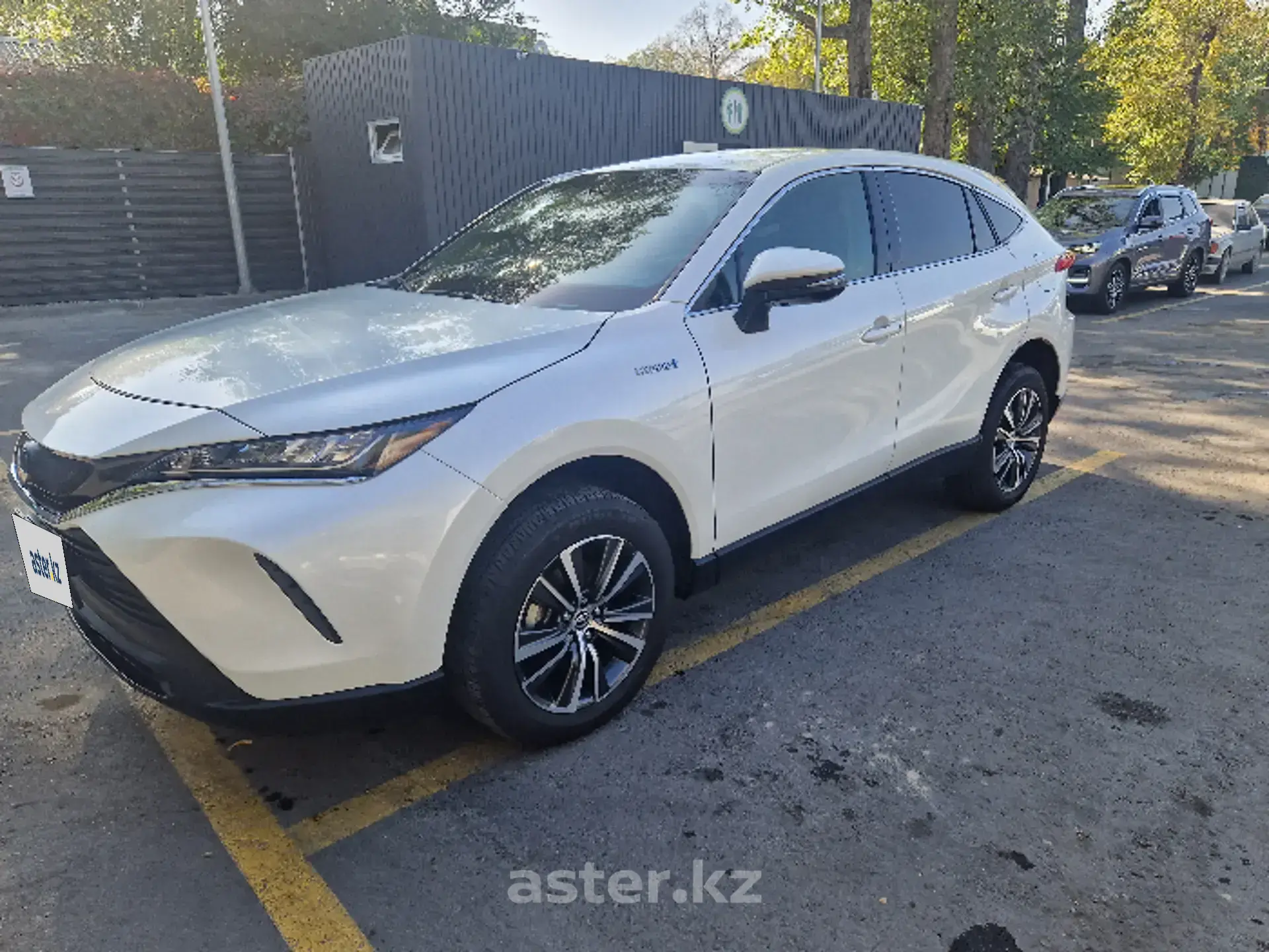 Купить Toyota Venza 2021 года в Алматы, цена 18600000 тенге. Продажа Toyota  Venza в Алматы - Aster.kz. №c1033128