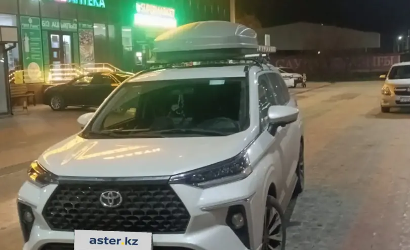 Toyota Veloz 2023 года за 15 000 000 тг. в Алматы