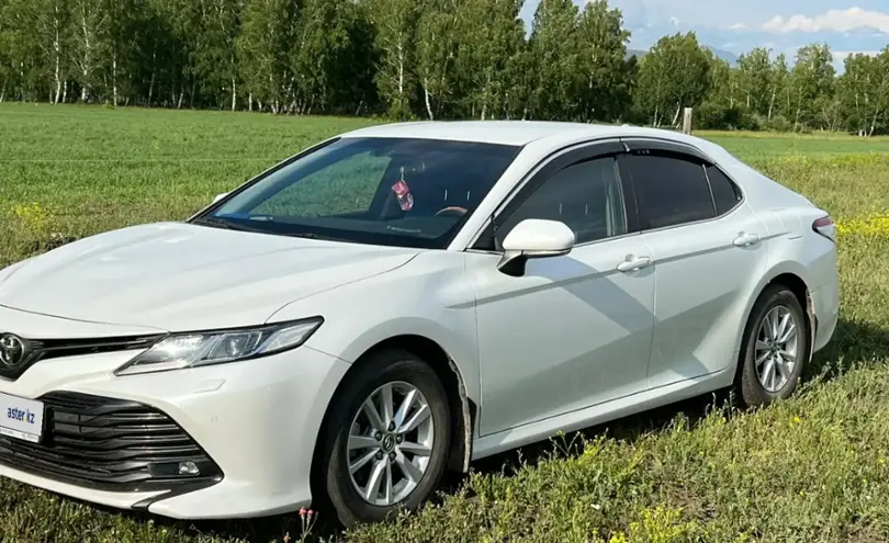 Toyota Camry 2019 года за 13 000 000 тг. в Актюбинская область