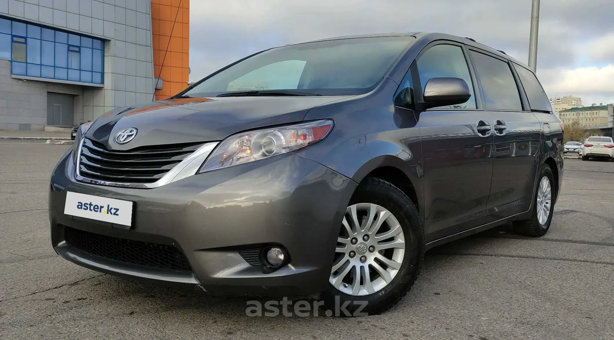 Toyota Sienna 2011