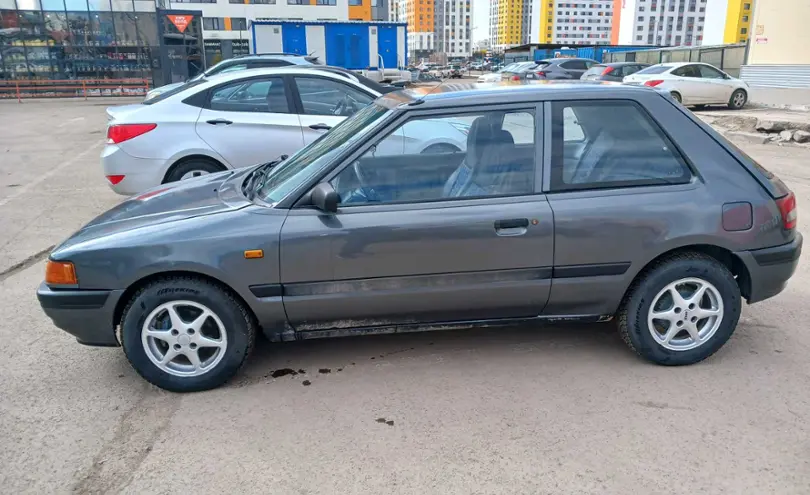 Mazda 323 1991 года за 800 000 тг. в Астана