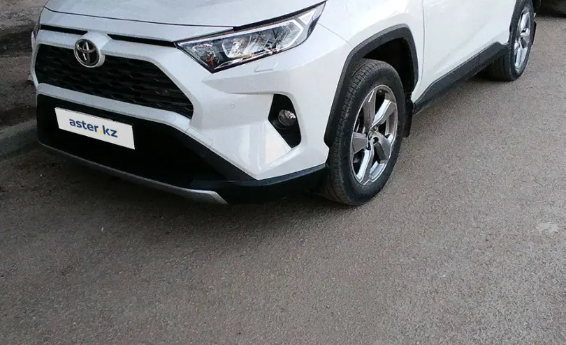Toyota RAV4 2019 года за 15 500 000 тг. в Карагандинская область