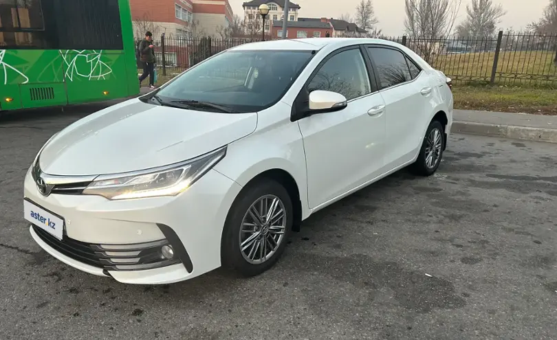 Toyota Corolla 2018 года за 9 200 000 тг. в Алматы
