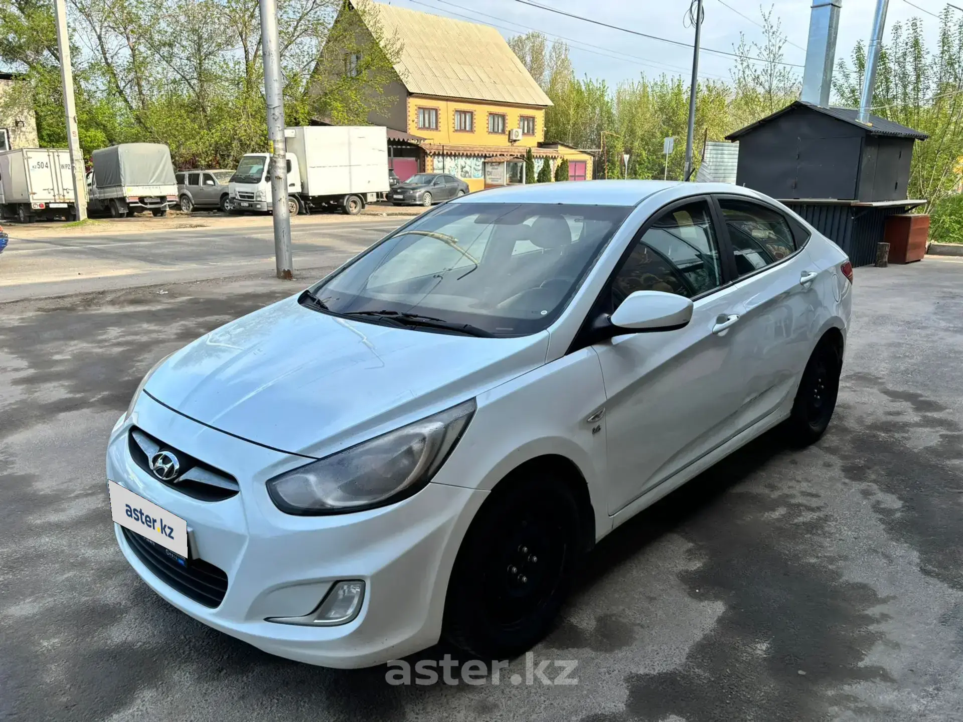 Hyundai Accent 2013