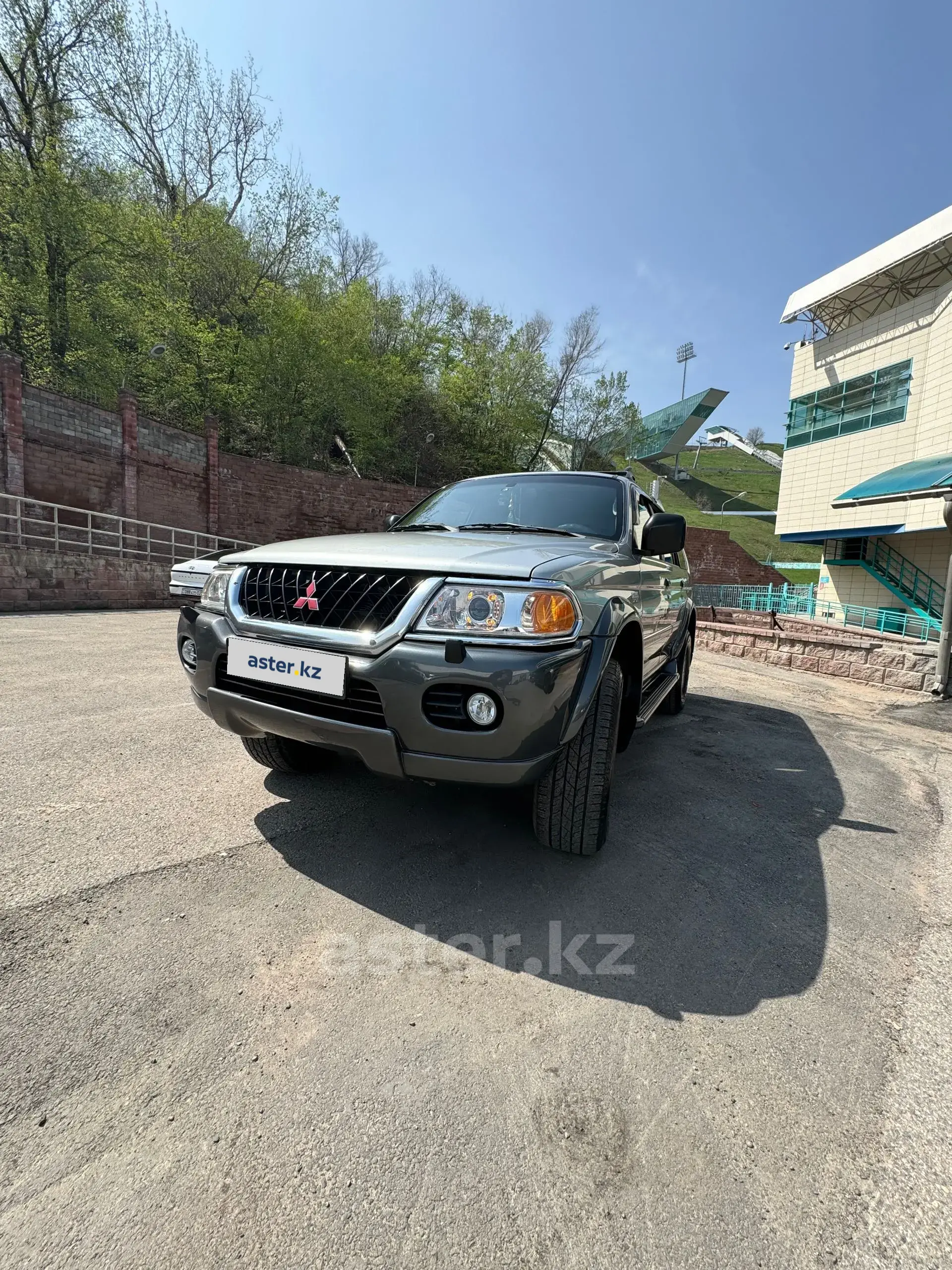 Mitsubishi Montero Sport 2000