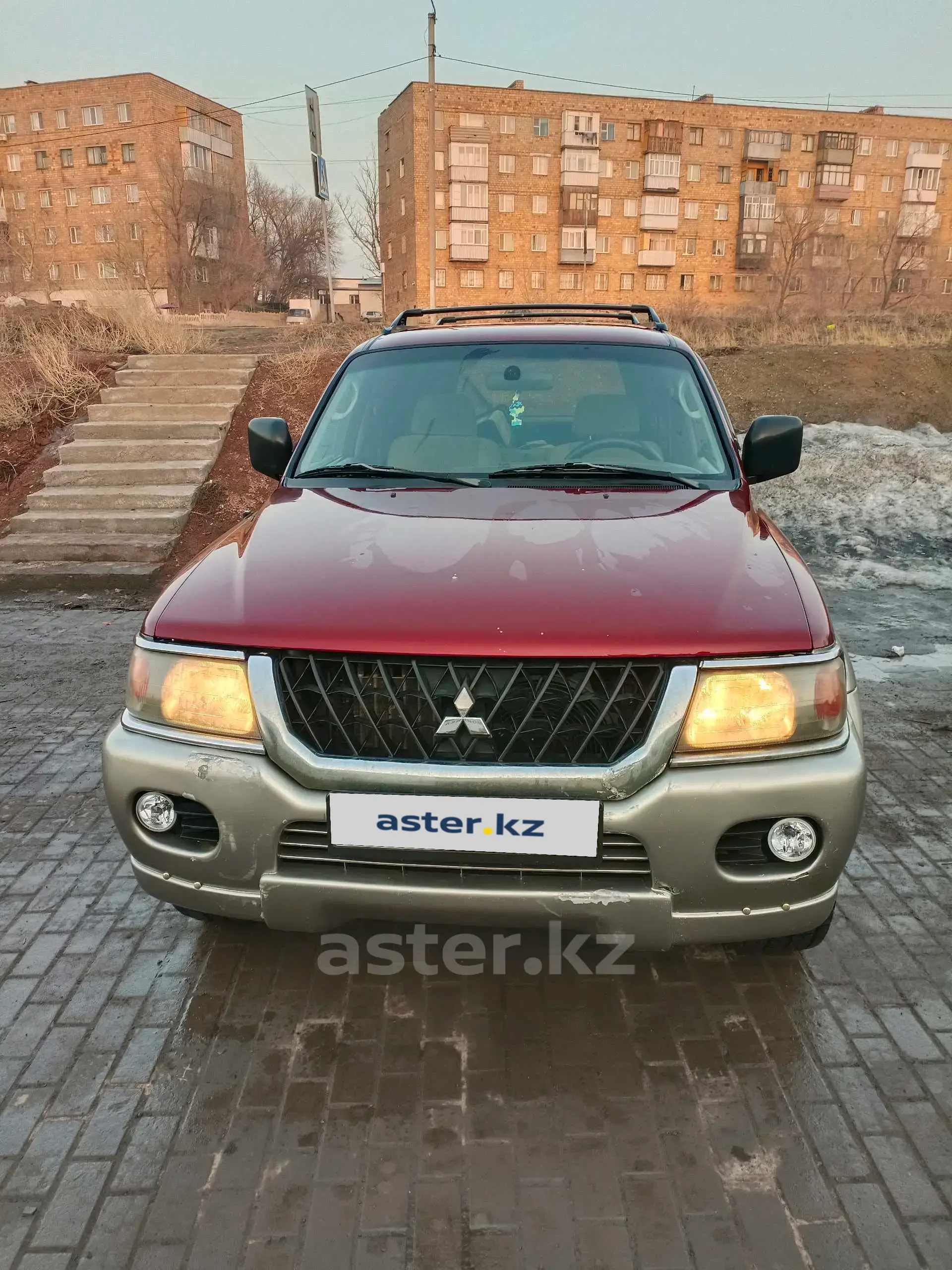 Mitsubishi Montero Sport 2000