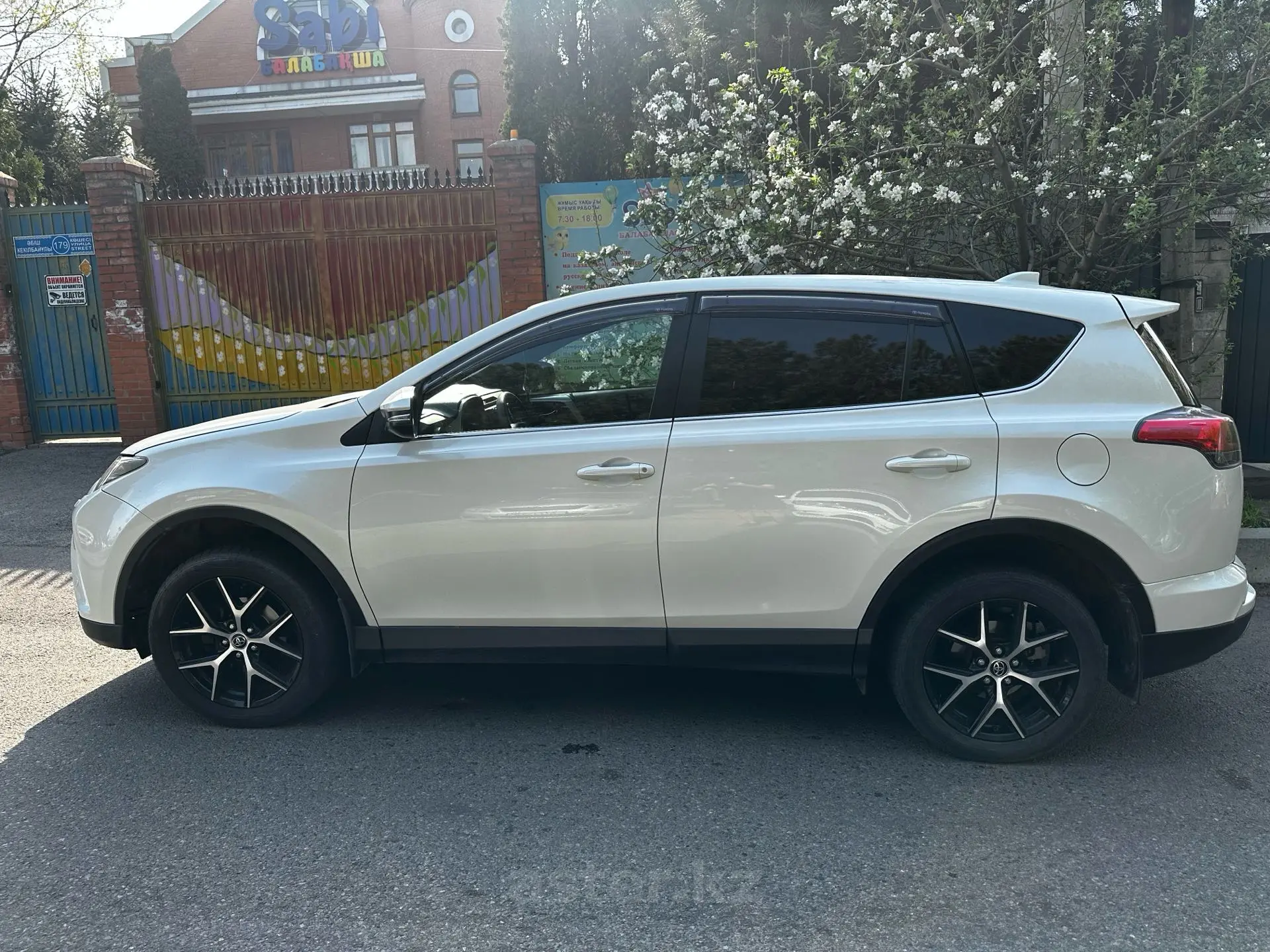 Toyota RAV4 2017