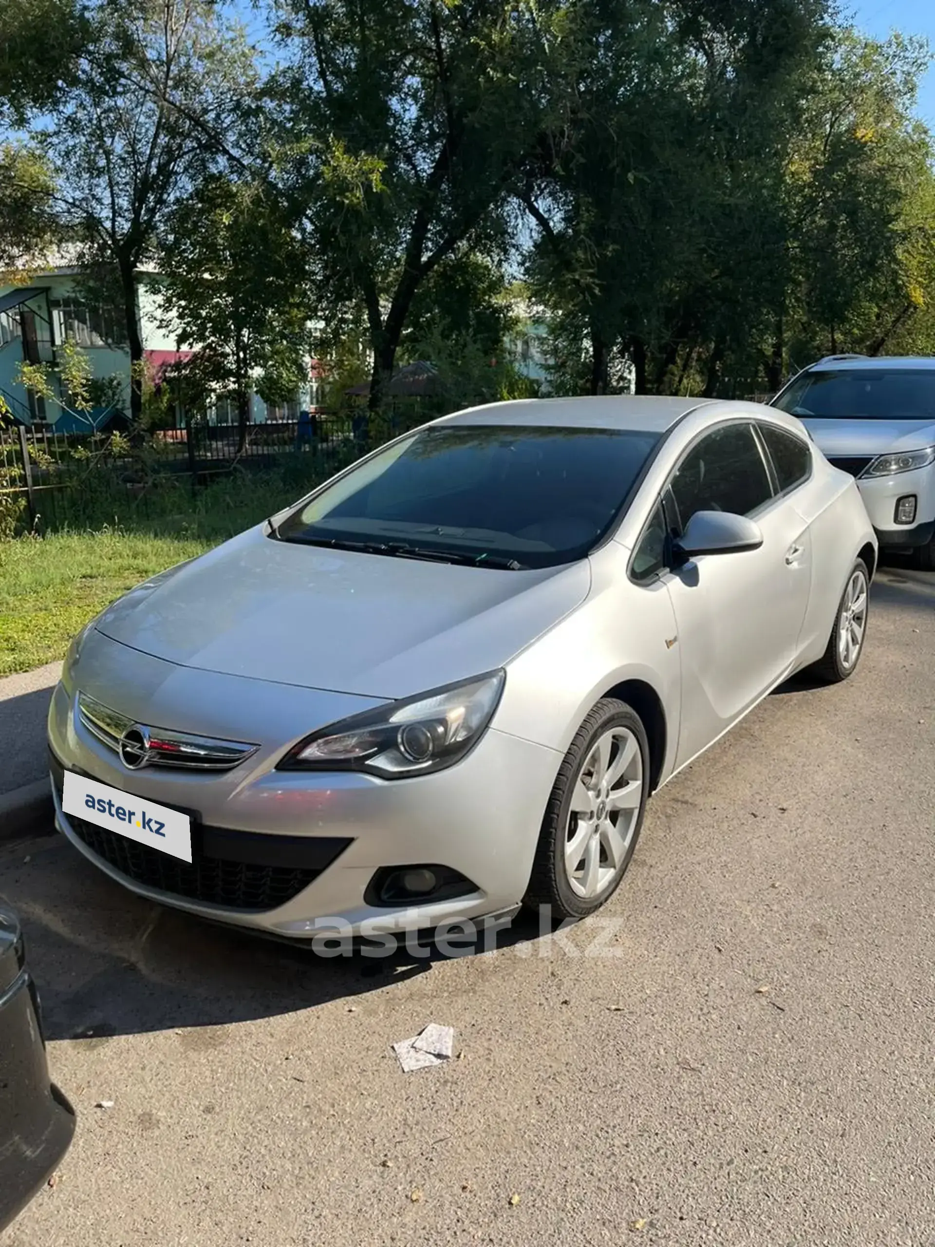 Opel Astra 2012