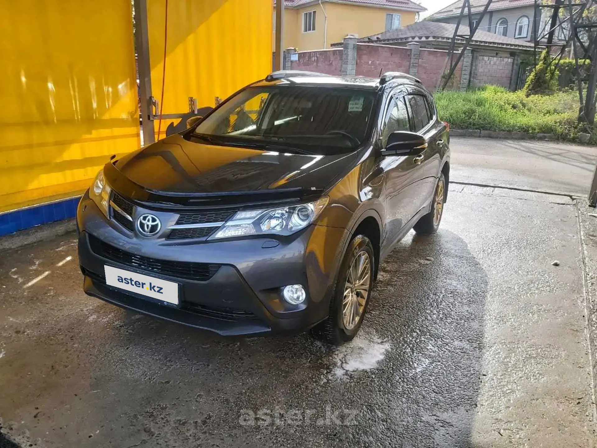 Toyota RAV4 2014