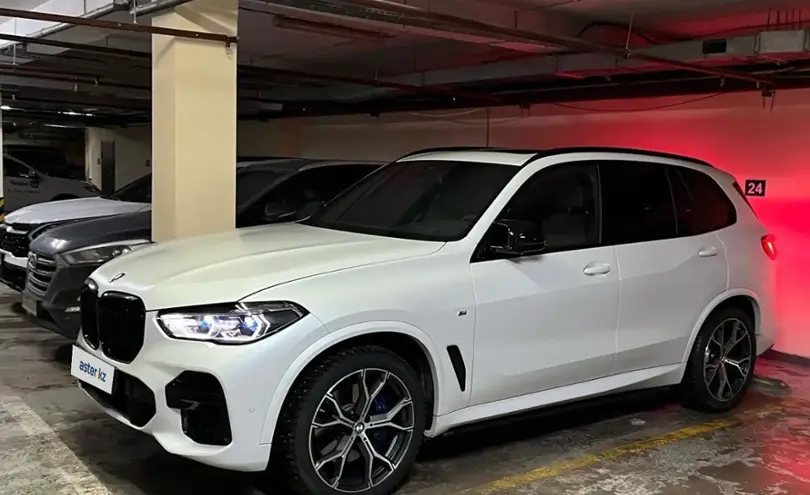 BMW X5 2021 года за 48 000 000 тг. в Астана